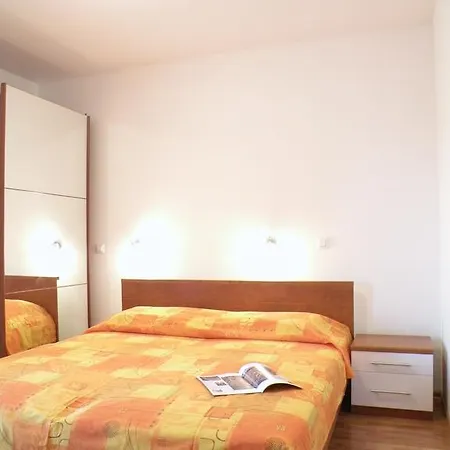 Rosa Apartment *